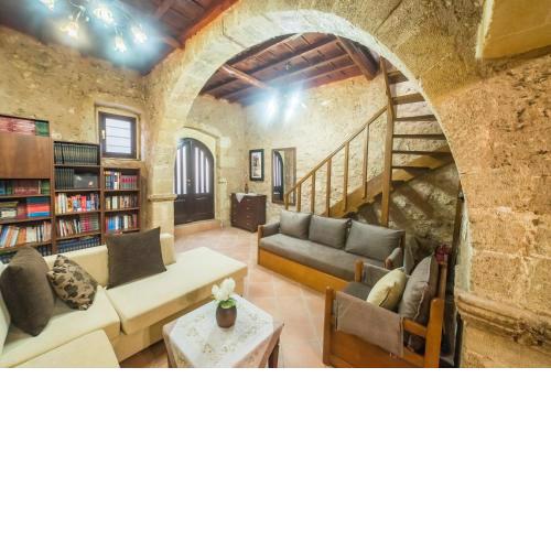 Lithos House and Studios