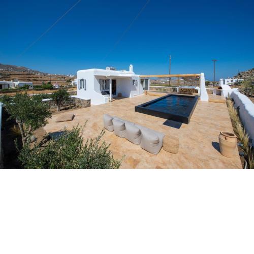 Little Villa amid Super Paradise-JackieO' Mykonos