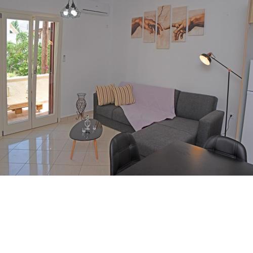 Little Yard Studios & Apartments #1