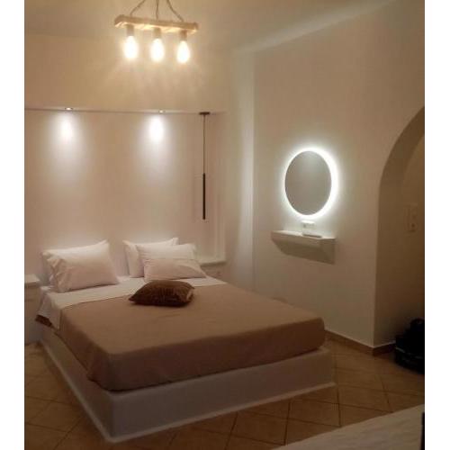 Little Yard Studios & Apartments #6