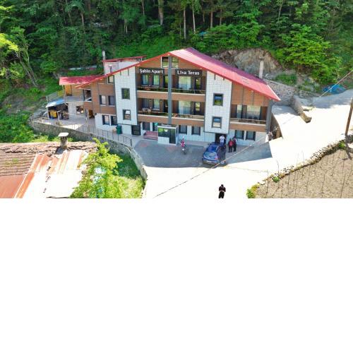 Liva Teras uzungöl