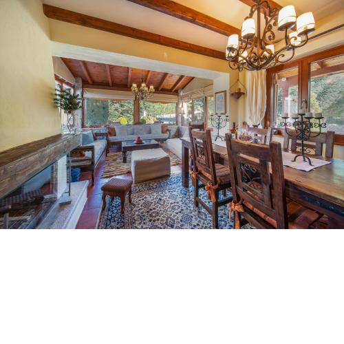 Livadi cozy villa
