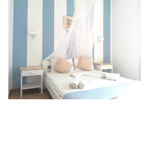 Livadia Seaside Studios 11