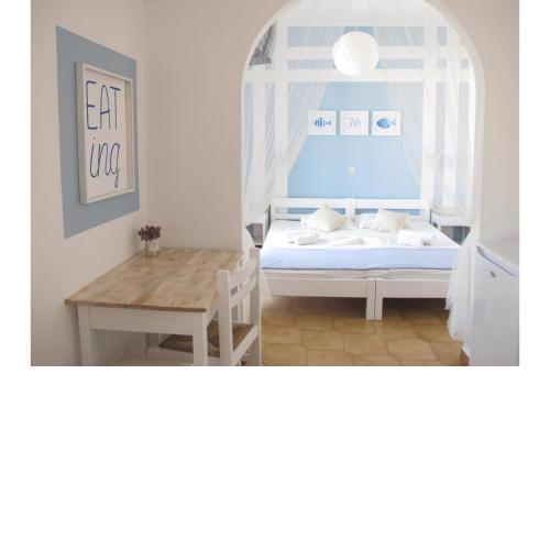 Livadia Seaside Studios 12