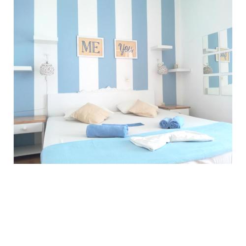Livadia Seaside Studios 14