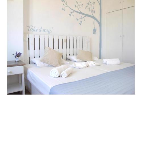 Livadia Seaside Studios 8