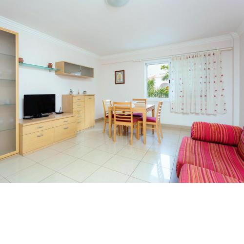 Live Los Cristianos Los Playeros Close to the beach
