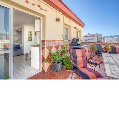 Lively penthouse in Fuengirola Old Town Ref 166