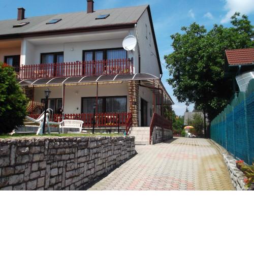 Livia Apartman