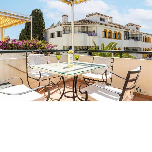 Living4Malaga Fuengirola Beach&Pool Apartment