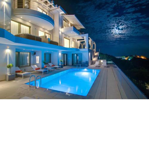 LIVINGHOME SUITES