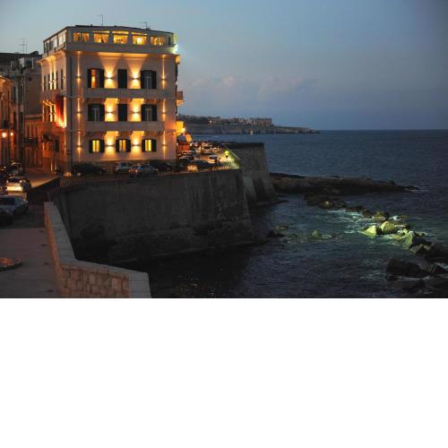 Livingston Hotel