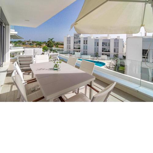 LM111A- Modern flat, amazing views