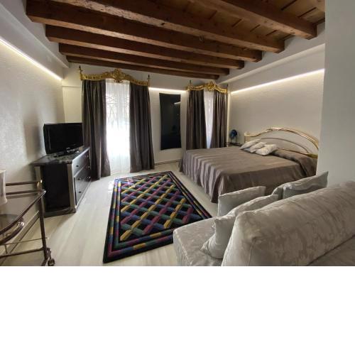 LN HOMES VENICE - San Marco Canal View