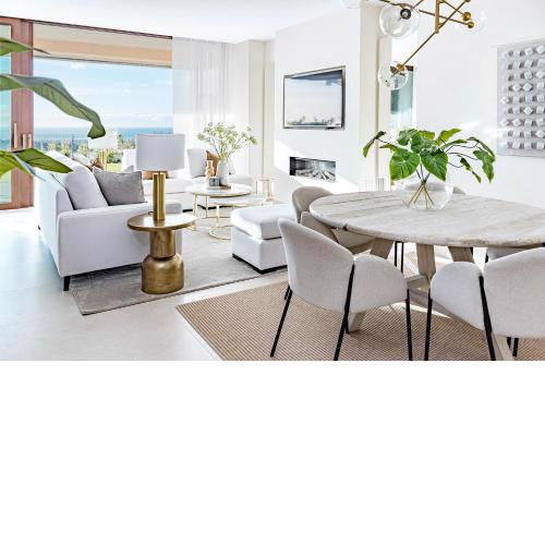 LO- LUXURY 3-bedroom apartment, stunning views