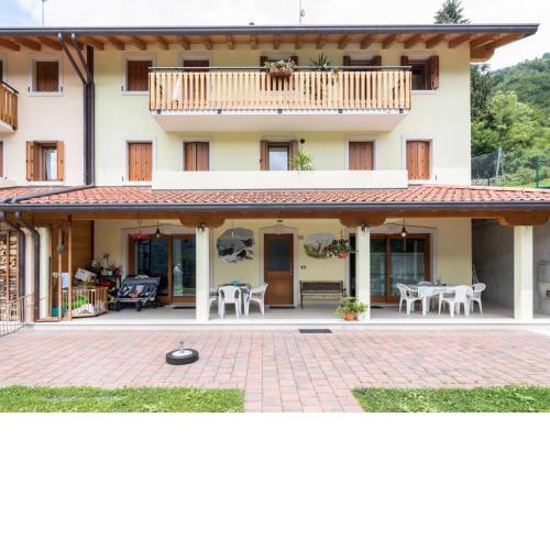 Locazione Turistica Albergo Diffuso - Cjasa Madona