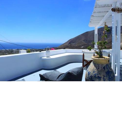 Lodras' House, Genuine Santorini Experience