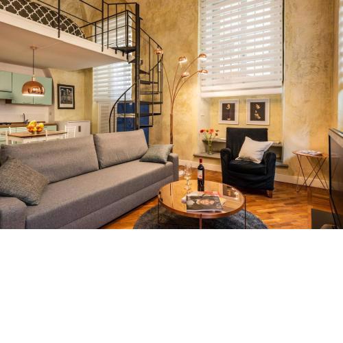 Loft Deluxe Dante House