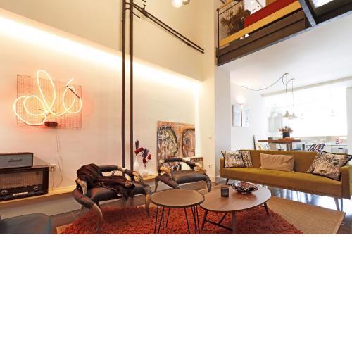 Loft Jacuzzi Palace by Madflats Collection