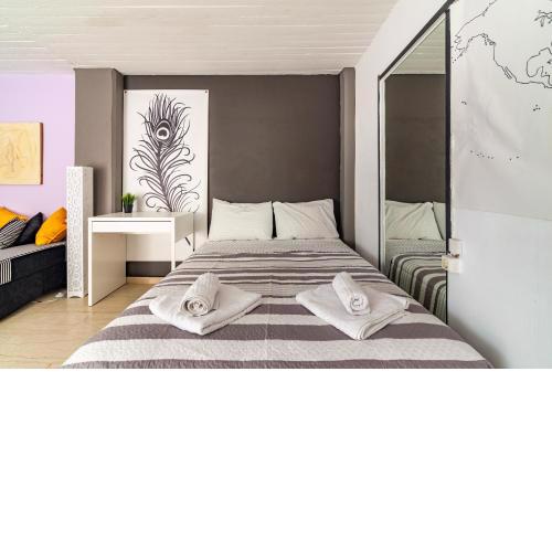 Loft Style Central Studio Large Terrace 100Mbps