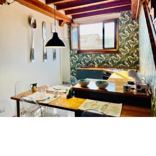 Loft su 2 piani ubicato nel cuore di Lucca