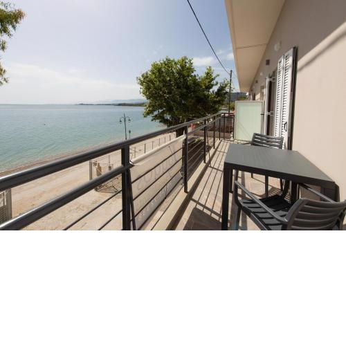 Loggos Apartments