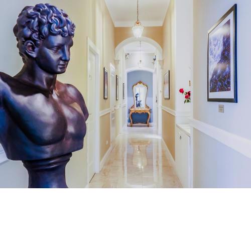 L'Opera Rooms & Suite