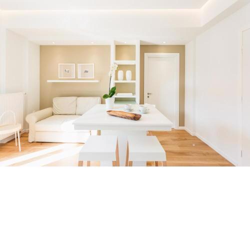 Lori Margariti Sea View Flat