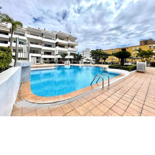 Los Cristianos apartment, Wifi, shared pool, near the beach, Tenerife South