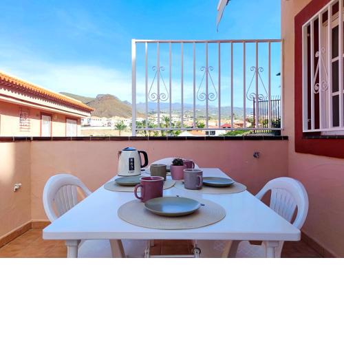 Los Cristianos heated pool wi-fi free
