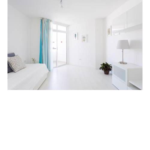 Los Cristianos to enjoy, relax and live the ocean!