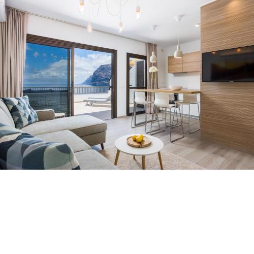 Los Gigantes Cliffs and Ocean view peaceful apartment