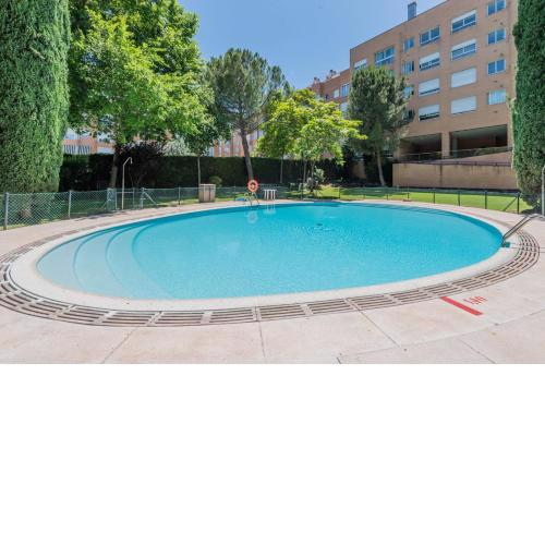 Los Robles Stylish & Modern 1 Bedroom Apartment in Madrid Conde Orgaz