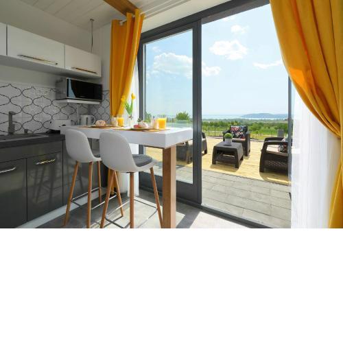 Lotti Residence Kata