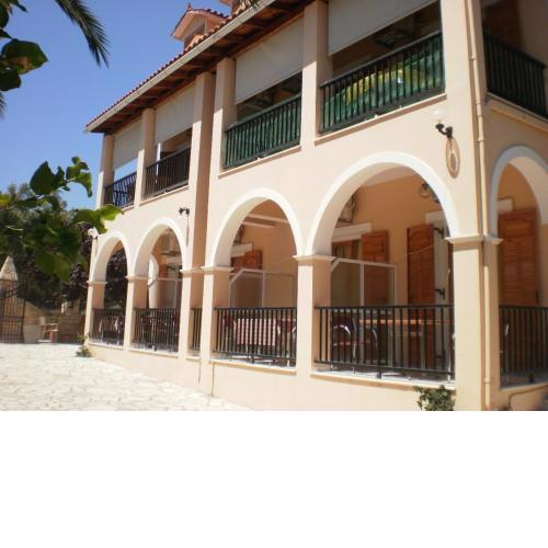 Loukas Inn Family Resort
