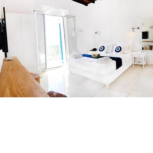 Loukia Studios & Suites
