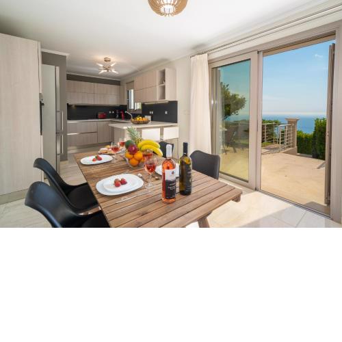 Lourdas Bay View