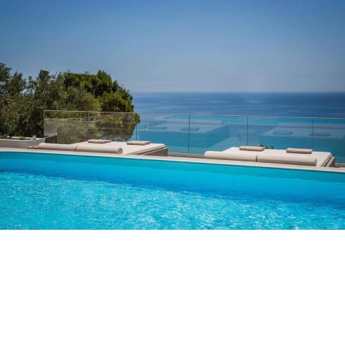 Lourdas White Villa