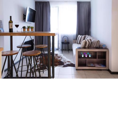 Lovely 1 Bedroom Apartment 5min FROM THE SKI LIFT!