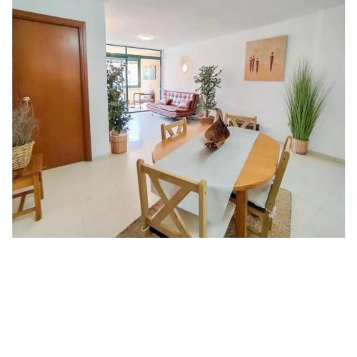 Lovely 1-bedroom appt. with pool + tennis court