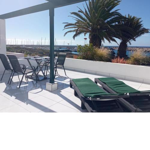 Lovely 1-bedroom seafront apartment