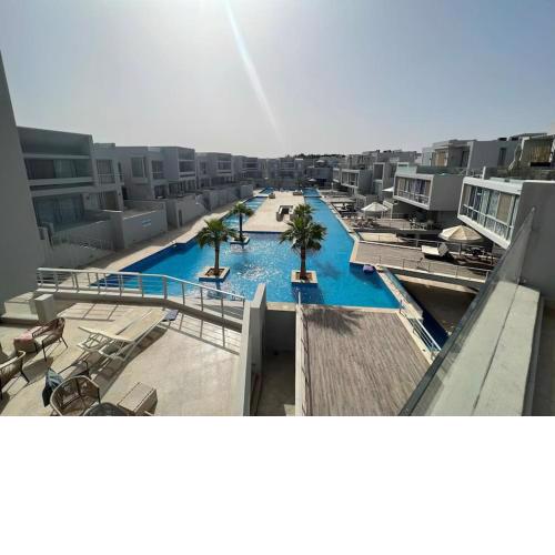 Lovely 1 bedroom with pool view in Sholan 1
