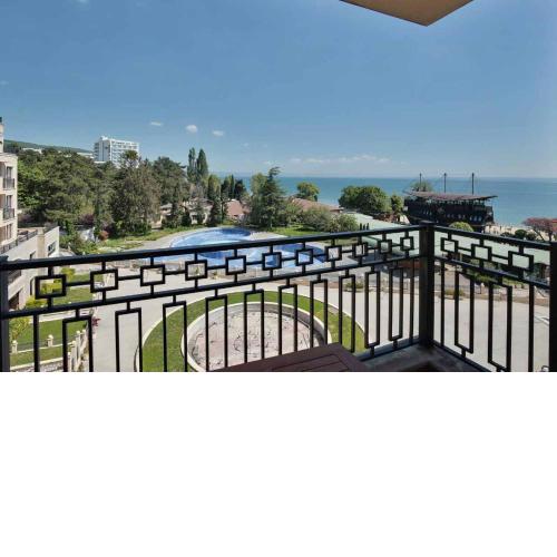 Lovely 1BD apartment with pool view in Golden Sands