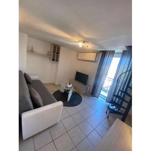 Lovely 1bedroom Apt next to Garibaldi Station