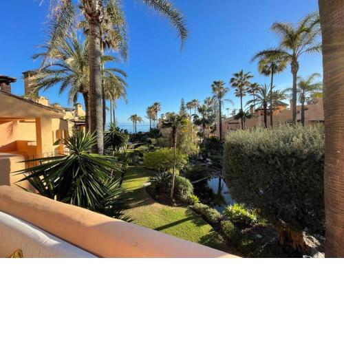 Lovely 2 bed Alcazaba Beach House by SEA RDR296