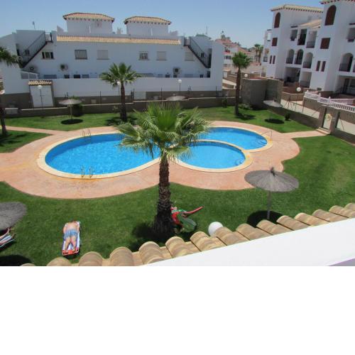 Lovely 2-Bed House in Punta Prima Orihuela Costa