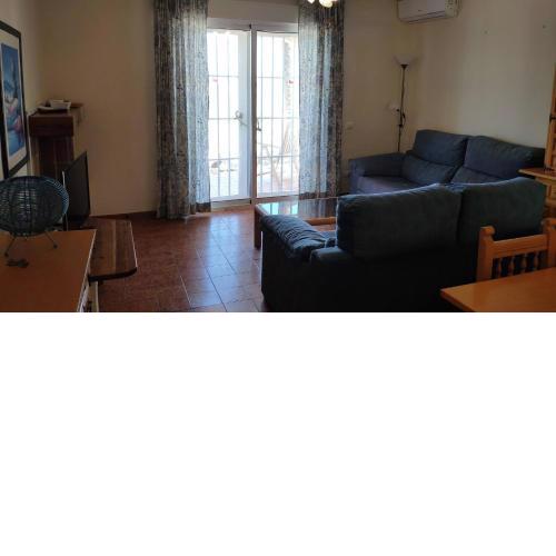Lovely 2 Bedroom Apartment With Pool
