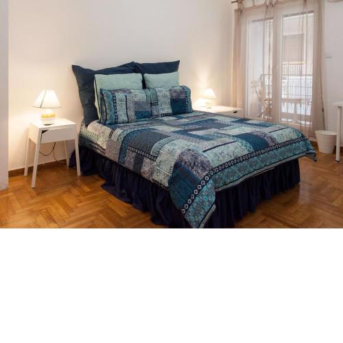 Lovely 2 bedroom apt in Metaxourgio Center