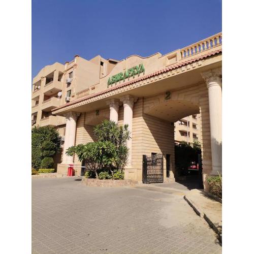 Lovely 2-Bedroom Condo in Compound w Jacuzzi Garden View Wi-Fi, Netflix