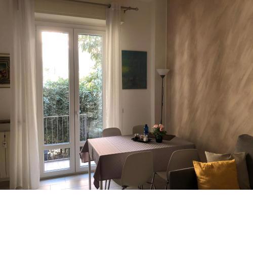 Lovely 2 room apartment with small dehor